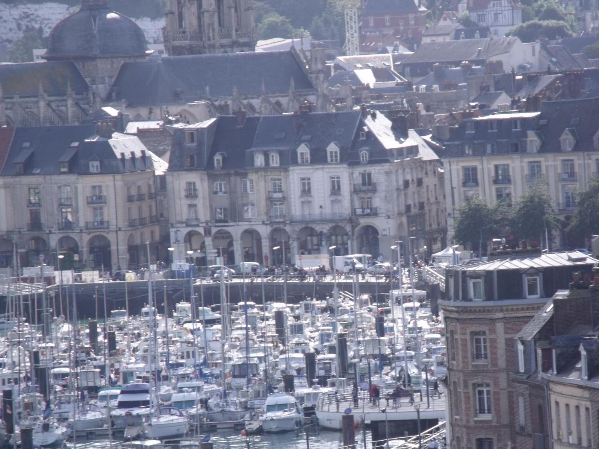Le Clos Robinson Martin-Eglise ภายนอก รูปภาพ